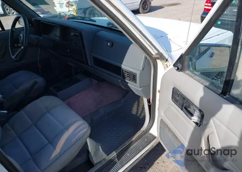 1994 Jeep Cherokee Sport from USA, damaged, VIN 1J4FT68S7RL160652